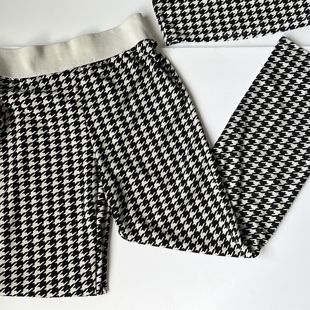 Matching Set - Picture 2 of 5